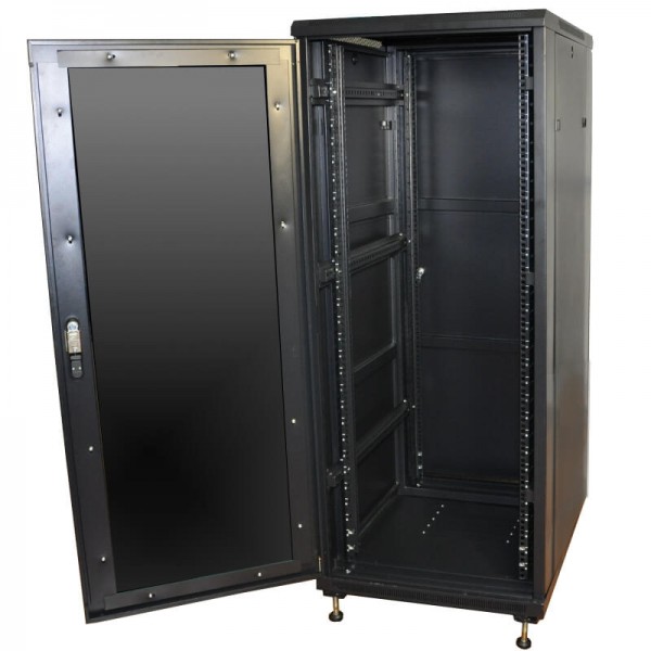 30U - 600x600 | Напольный серверный шкаф